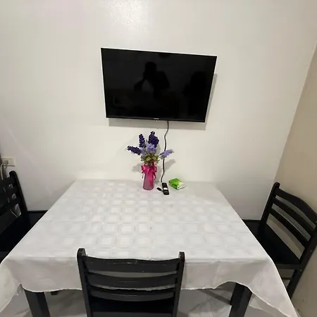Staycation In Pasay City Near Moa By Ros