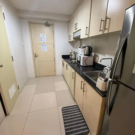Staycation In Pasay City Near Moa By Ros