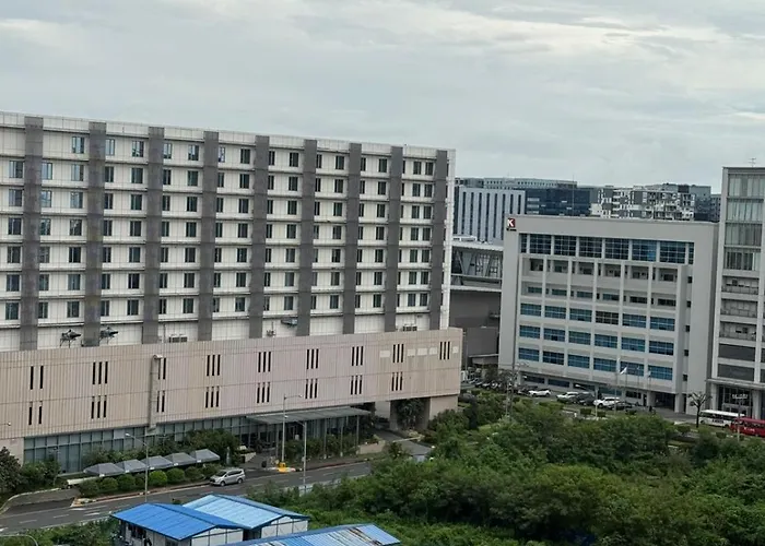 Staycation In Pasay Near Moa By Ros