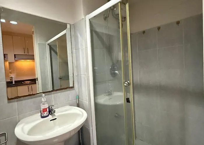 Staycation In Pasay Near Moa By Ros アパートホテル マニラ市